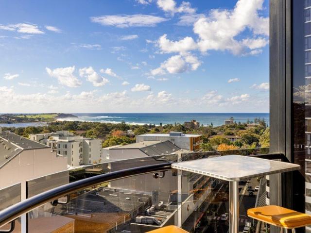 Coastal Luxury With Sweeping Ocean & Lagoon Views