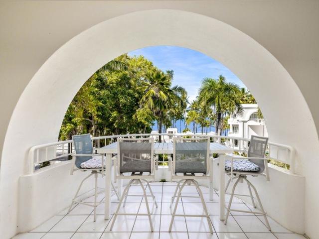 Coastal luxury with spectacular ocean views at Alamanda