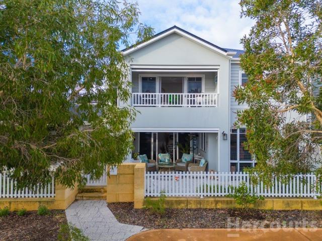 Coastal Luxury with Timeless Hamptons Elegance and Private Jetty