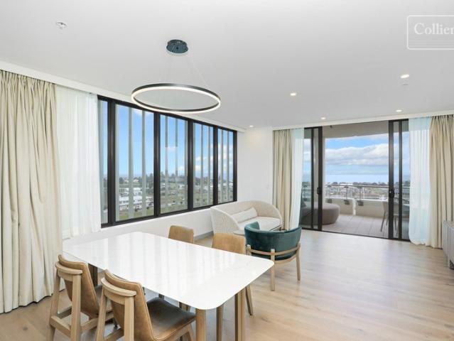 Coastal Luxury, Absolute Waterfront at Shell Cove