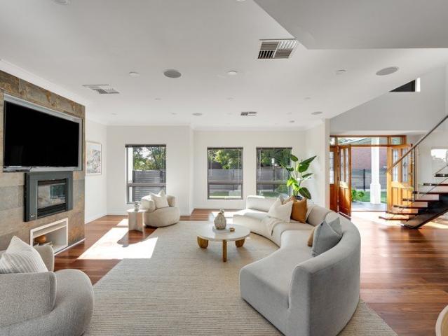 Coastal Luxury, Everyday Convenience