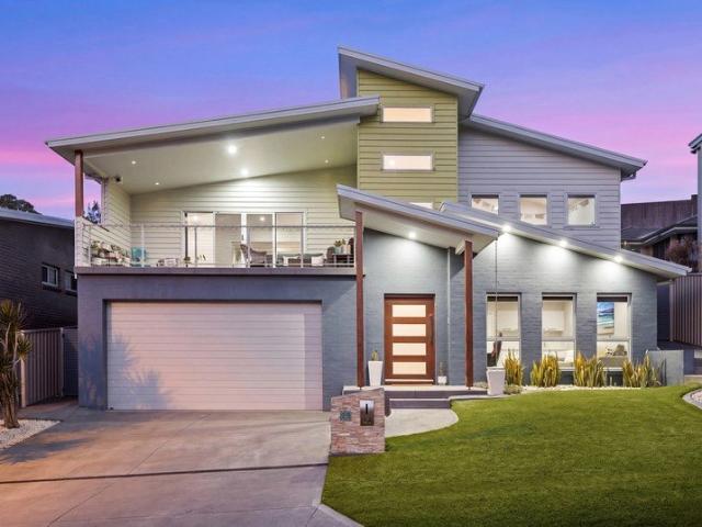 Coastal Luxury Family Home in Peaceful Bushland Setting