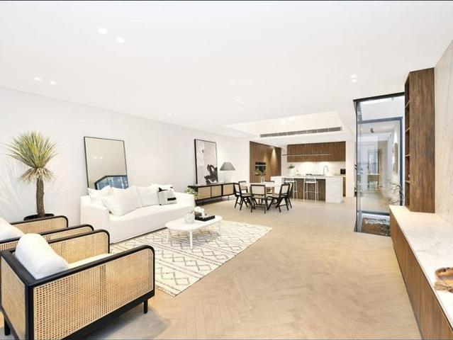 Coastal Luxury Four Bedroom Residence with Ocean Views