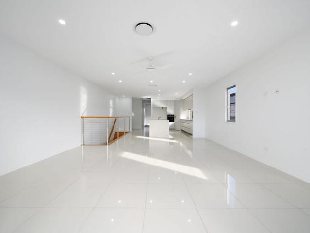 Coastal Luxury in the Heart of Paradise Point