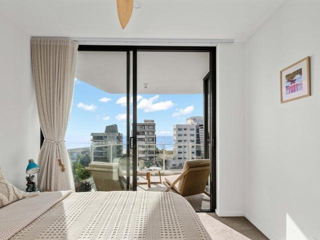 Coastal Luxury Living Moments from Tallebudgera Creek and Vibrant Village Lifestyle