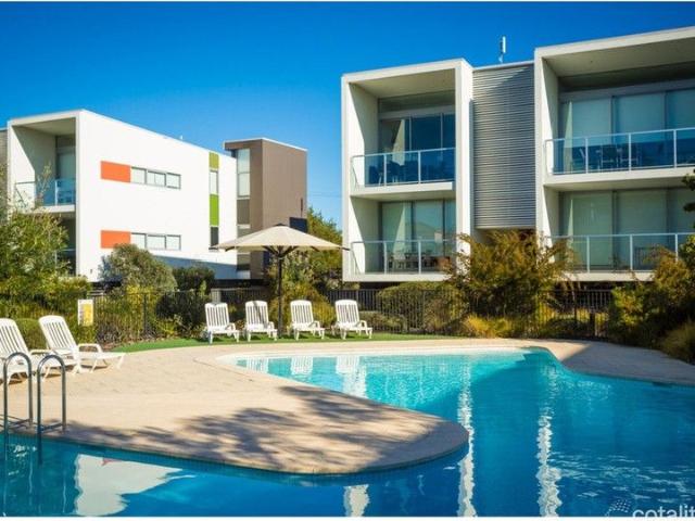 PRICE REDUCED Coastal Luxury Meets Resort Living on the Fishpen