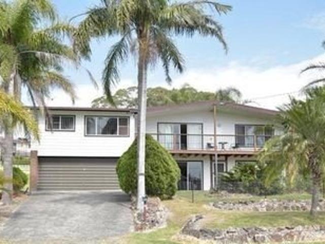 Coastal Lifestyle Large 2 story, 4 Bedroom home