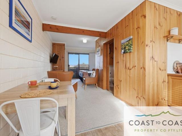 Coastal Lifestyle with Ocean & River Views