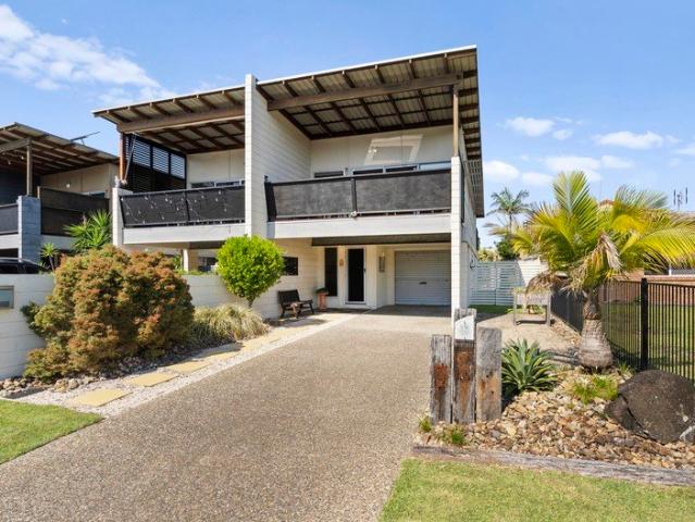 Coastal Lifestyle Duplex in Prime Location