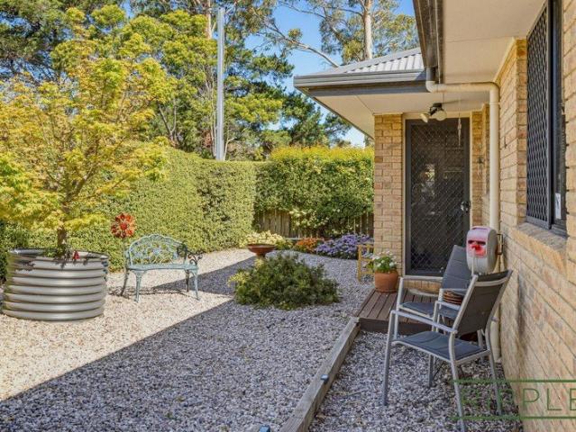 Coastal lifestyle house and self contained unit