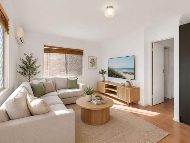 Coastal Lifestyle in the Heart of Biggera Waters