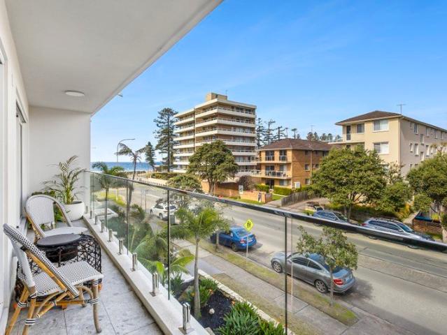 Coastal Lifestyle Just Metres From Dee Why Beach