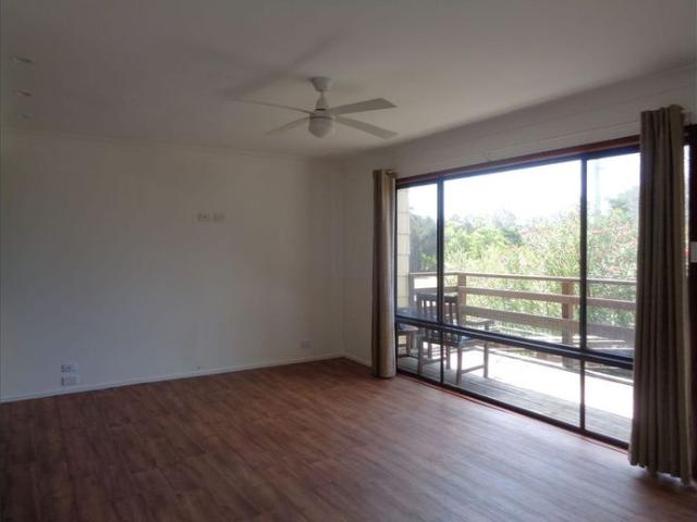 Coastal Lifestyle Living – Home Opposite Dalmeny Beach