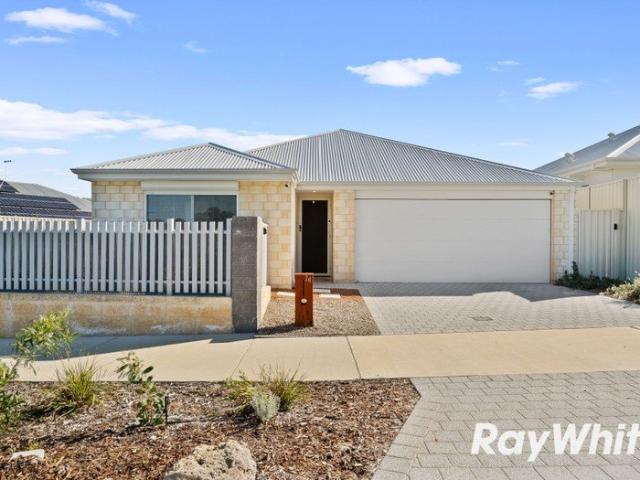 Coastal Lifestyle Meets Family Living!