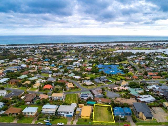 Coastal Lifestyle Opportunity Uninterrupted Water Views