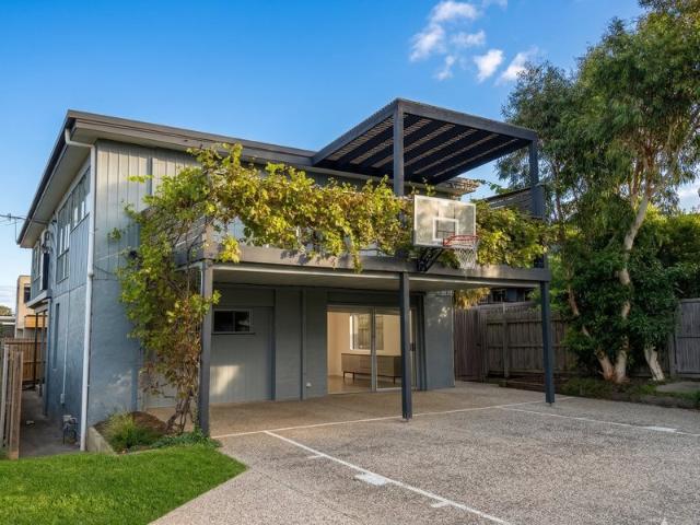 Family Friendly Court Locale Make An Offer!