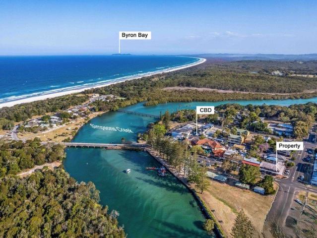Coastal Living 2 bedroom renovated unit in central Brunswick Heads