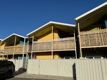 Coastal Living – Top Floor 2 Bedroom Apartment