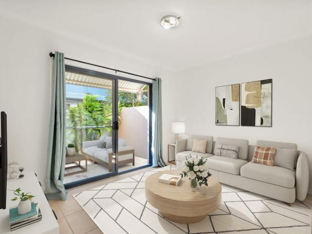 Coastal living walking distance to everything