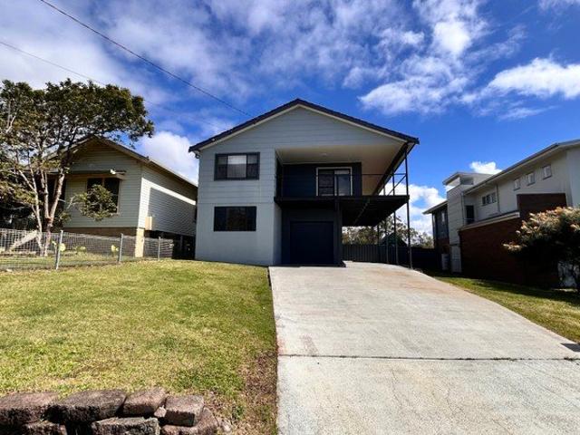 Coastal Living with Ocean Views in Arrawarra Headland