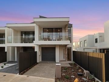 Coastal Living with Ocean Views in the Heart of Christies Beach