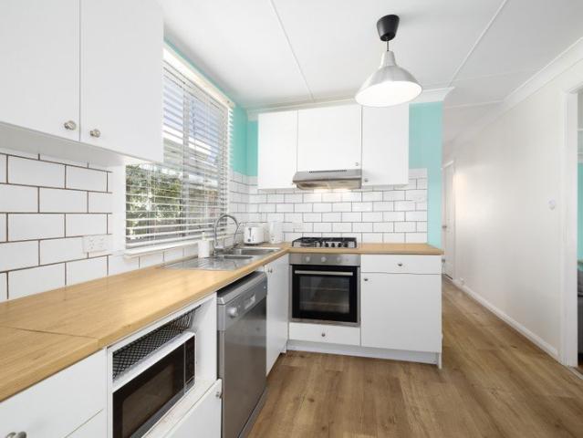Coastal Living with a Private Entertaining Deck and Separate Studio!