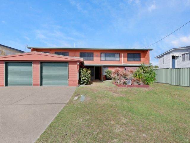 COASTAL LIVING WITH ALL THE SPACE YOU NEED!
