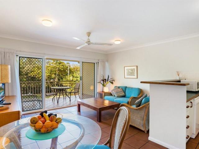 Coastal Living with Coral Sea Glimpses