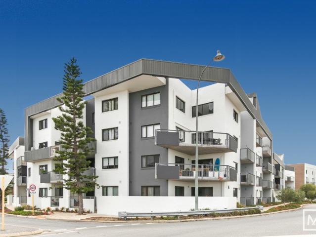 Coastal Living with Exceptional Investment Flexibility