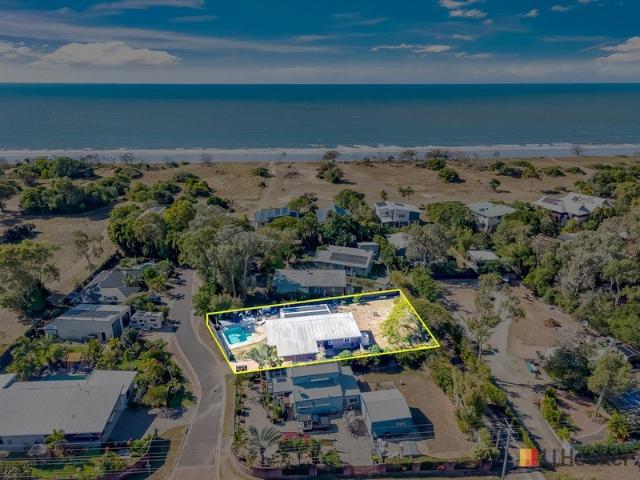 COASTAL LIVING WITH POOL JUST MOMENTS FROM THE BEACH