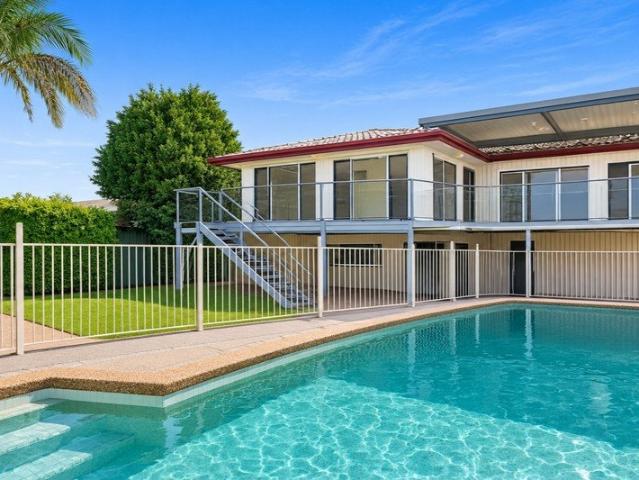 Coastal Living with Pool & Stunning Views