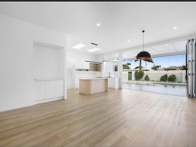 Coastal Living with Poolside Entertaining & Self Contained Studio