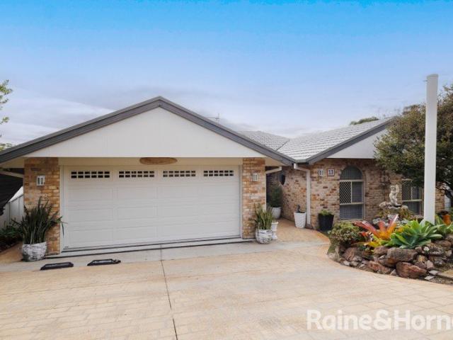 Coastal Living with Stunning Bushland Views
