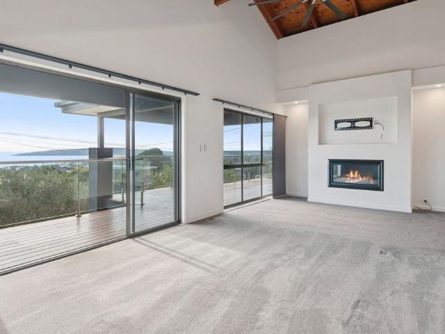 Coastal Living with Stunning Bay Views
