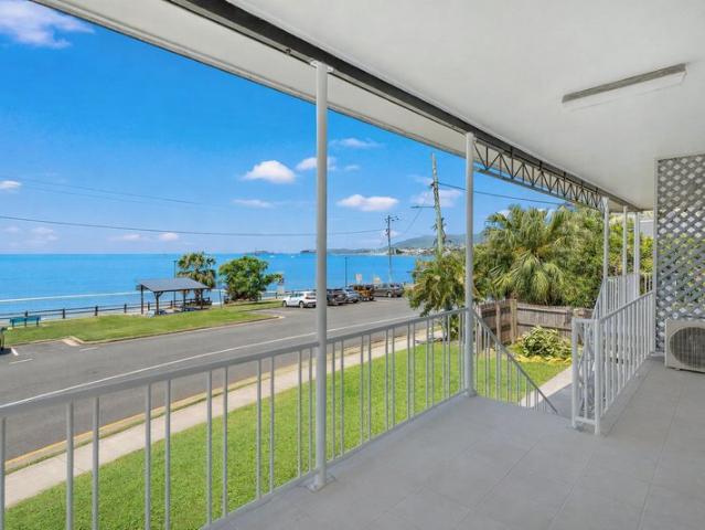 Coastal Living with Stunning Views 2 Bedroom Unit on Coral Esplanade