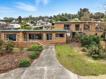 Coastal Living with Stunning Water Views in White Beach