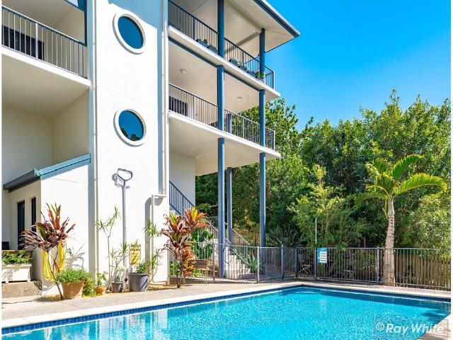 Coastal Living with Style & Comfort