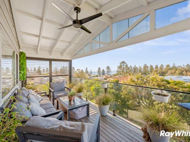 Coastal Living with Spectacular Ocean Views