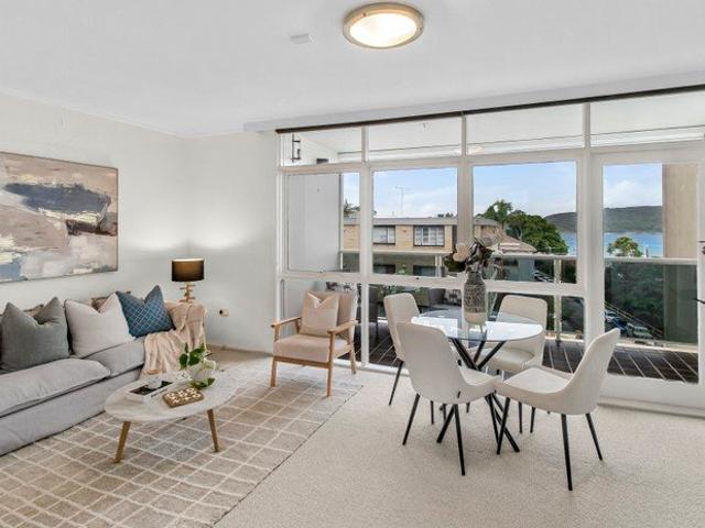 Coastal Living with Uninterrupted Manly Harbour Views