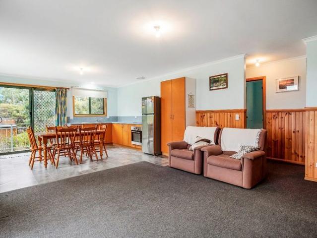 Coastal Living at Beautiful Randalls Bay