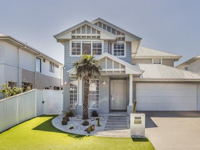 Coastal Living at Its Best | Fully Furnished Casuarina Home