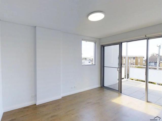 Coastal Living at Its Best – Stylish 2 Bedroom Apartment in Soldiers Point