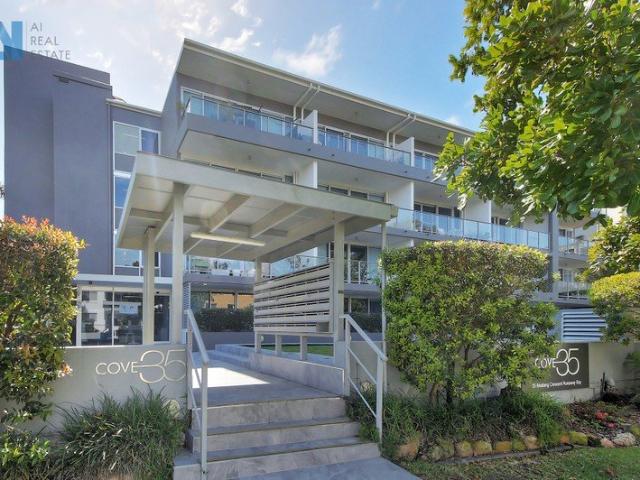 Coastal Living at its Finest: Charming One Bedroom Apartment with Prime Access to Lifestyle Amenities
