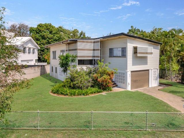 Coastal Living at Its Finest Welcome to Rowes BayCoastal Living at Its Finest Welcome to Rowes Bay