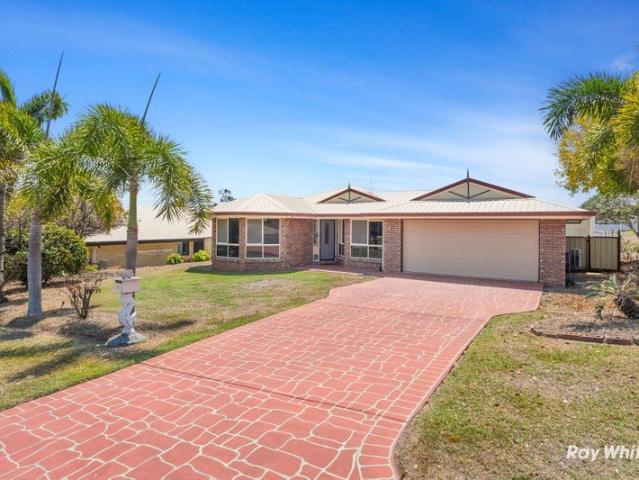 COASTAL LIVING, BEAUTIFULLY RENOVATED