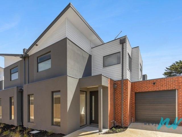 Coastal Living, Brand New & Only 300m to the Beach