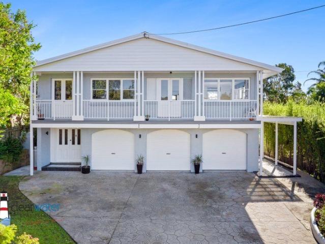 Coastal Living, Exceptional Space & Endless Possibilities @ Tuross Head!
