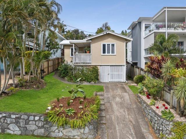 Coastal Living in the Heart of Coolum Beach