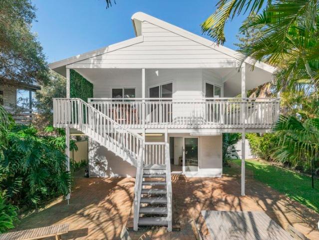 Coastal Living in the Heart of Anna Bay