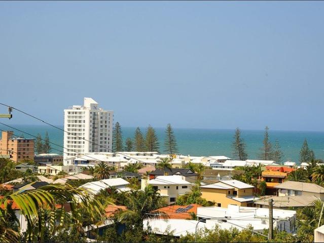 Coastal Living in the Heart of Alexandra Headlands!